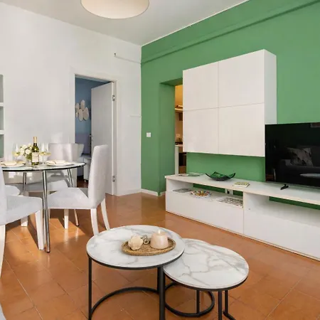 Apartment Ampio Bilo Luminoso - Stazione Loreto M1 M2 *